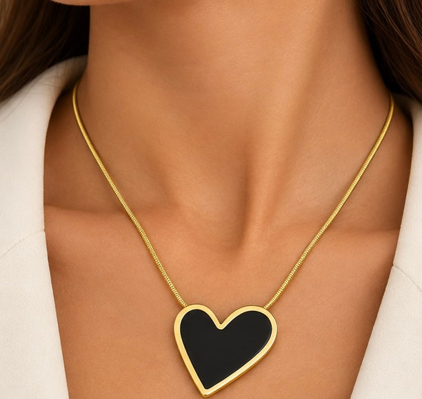 Svart Hjärt Halsband