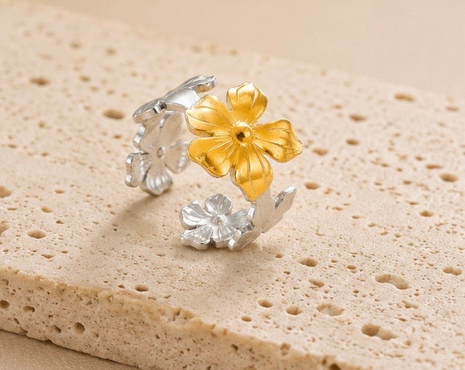 Blom Ring